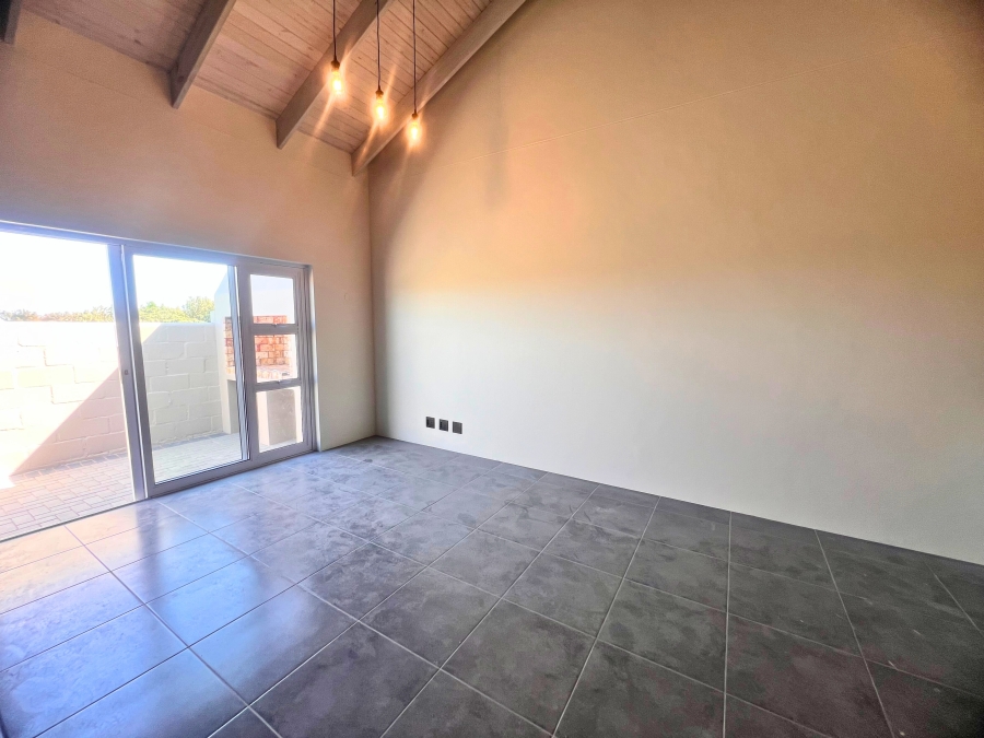 2 Bedroom Property for Sale in Villa Diamante Western Cape